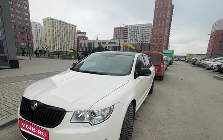 Skoda Superb III рестайлинг, 2012 год, 850 000 рублей, 1 фотография