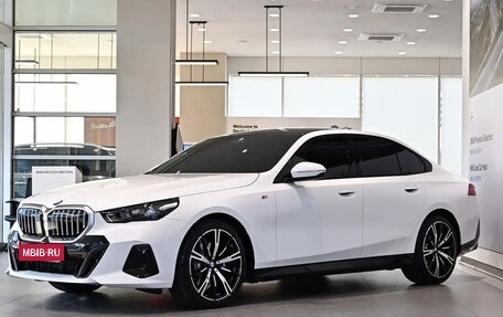 BMW 5 серия, 2026 год, 1 фотография