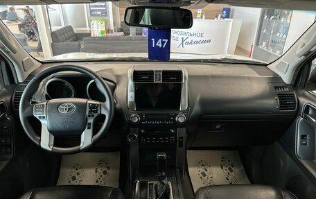 Toyota Land Cruiser Prado 150 рестайлинг 2, 2009 год, 3 199 900 рублей, 16 фотография