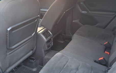 Volkswagen Tiguan II, 2017 год, 2 480 000 рублей, 10 фотография