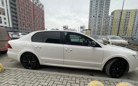 Skoda Superb III рестайлинг, 2012 год, 850 000 рублей, 6 фотография