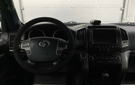 Toyota Land Cruiser 200, 2008 год, 2 199 000 рублей, 17 фотография