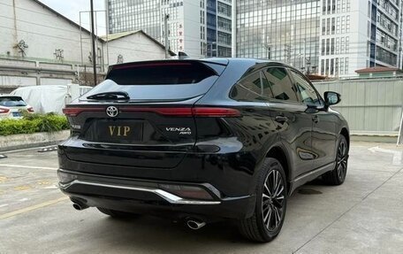 Toyota Venza, 2022 год, 3 фотография