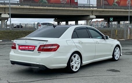 Mercedes-Benz E-Класс, 2012 год, 900 000 рублей, 6 фотография