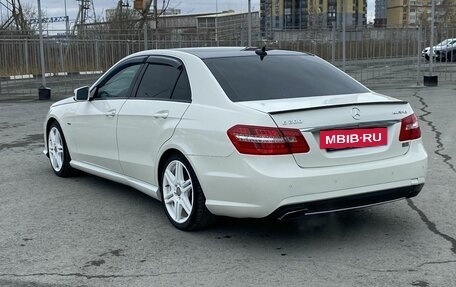 Mercedes-Benz E-Класс, 2012 год, 900 000 рублей, 8 фотография