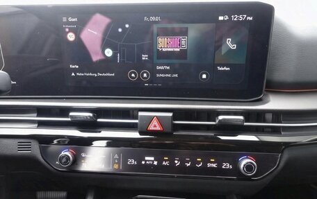 KIA Sportage IV рестайлинг, 2025 год, 2 640 000 рублей, 12 фотография