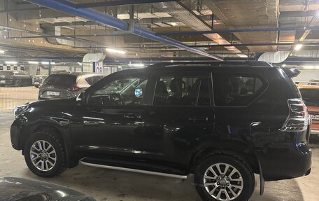 Toyota Land Cruiser Prado 150 рестайлинг 2, 2017 год, 4 050 000 рублей, 5 фотография