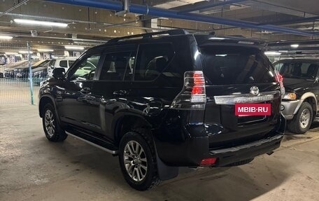 Toyota Land Cruiser Prado 150 рестайлинг 2, 2017 год, 4 050 000 рублей, 4 фотография