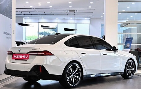 BMW 5 серия, 2026 год, 3 фотография