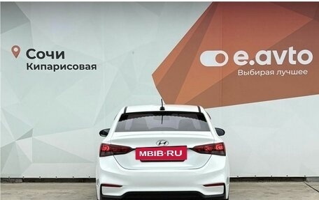 Hyundai Solaris II рестайлинг, 2017 год, 890 000 рублей, 5 фотография