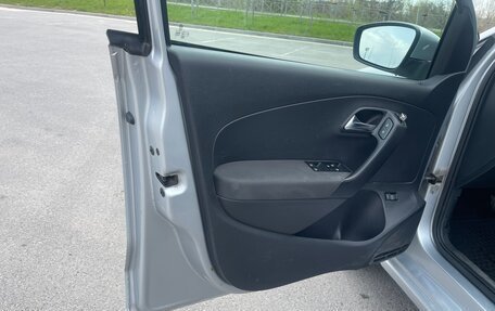 Volkswagen Polo VI (EU Market), 2012 год, 630 000 рублей, 23 фотография