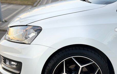 Volkswagen Polo VI (EU Market), 2020 год, 1 300 000 рублей, 2 фотография