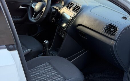 Volkswagen Polo VI (EU Market), 2020 год, 1 300 000 рублей, 26 фотография