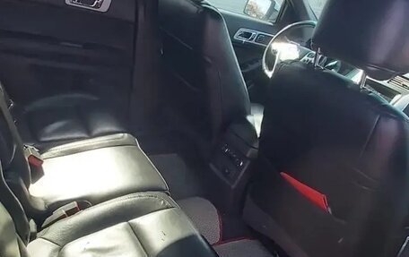 Ford Explorer VI, 2013 год, 1 600 000 рублей, 5 фотография