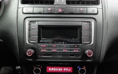 Volkswagen Polo VI (EU Market), 2017 год, 1 100 000 рублей, 18 фотография