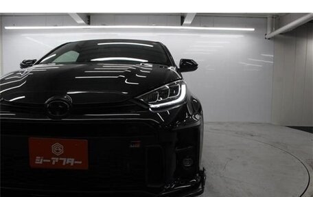 Toyota Yaris, 2021 год, 1 390 000 рублей, 4 фотография