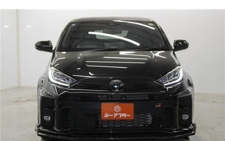 Toyota Yaris, 2021 год, 1 390 000 рублей, 7 фотография