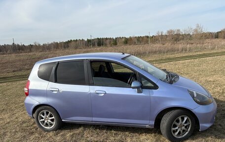 Honda Fit III, 2002 год, 370 000 рублей, 2 фотография