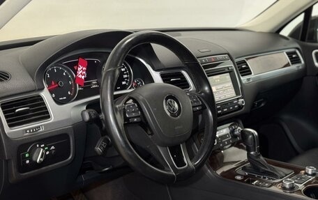 Volkswagen Touareg III, 2015 год, 2 999 000 рублей, 12 фотография