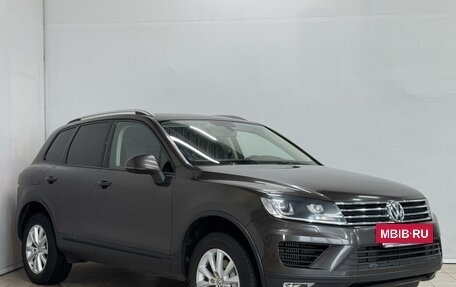 Volkswagen Touareg III, 2015 год, 2 999 000 рублей, 10 фотография