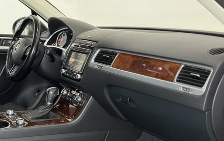 Volkswagen Touareg III, 2015 год, 2 999 000 рублей, 22 фотография