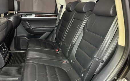 Volkswagen Touareg III, 2015 год, 2 999 000 рублей, 25 фотография