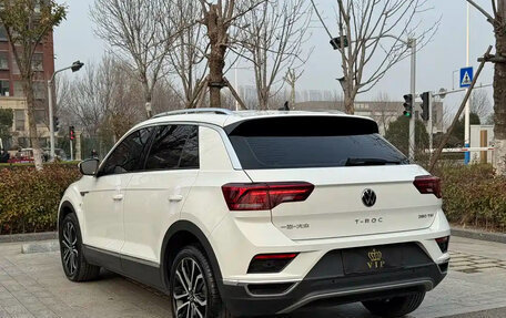 Volkswagen T-Roc I, 2023 год, 1 750 000 рублей, 5 фотография