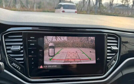 Volkswagen T-Roc I, 2023 год, 1 750 000 рублей, 17 фотография