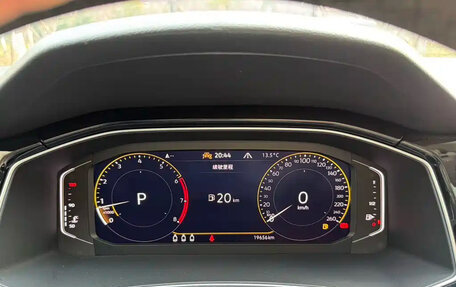 Volkswagen T-Roc I, 2023 год, 1 750 000 рублей, 14 фотография