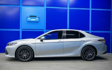 Toyota Camry, 2019 год, 2 350 000 рублей, 3 фотография