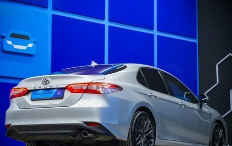 Toyota Camry, 2019 год, 2 350 000 рублей, 5 фотография