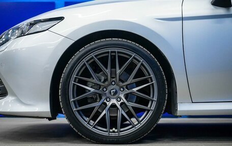 Toyota Camry, 2019 год, 2 350 000 рублей, 9 фотография