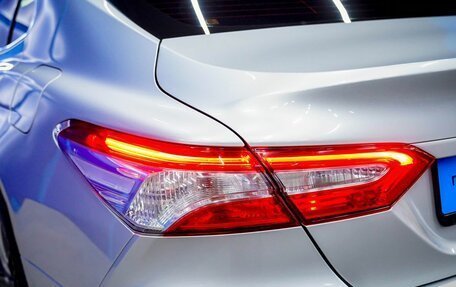 Toyota Camry, 2019 год, 2 350 000 рублей, 18 фотография