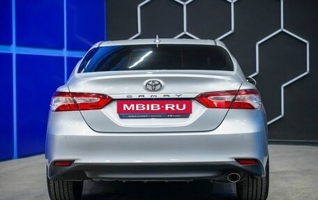 Toyota Camry, 2019 год, 2 350 000 рублей, 7 фотография