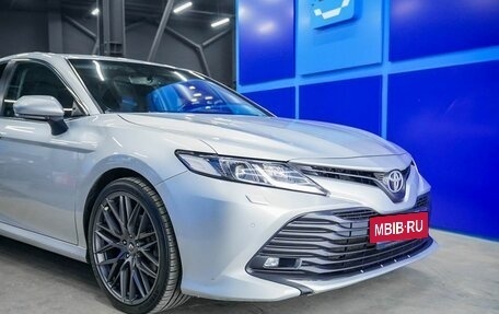 Toyota Camry, 2019 год, 2 350 000 рублей, 21 фотография