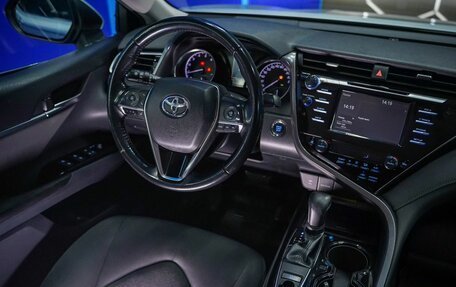 Toyota Camry, 2019 год, 2 350 000 рублей, 27 фотография