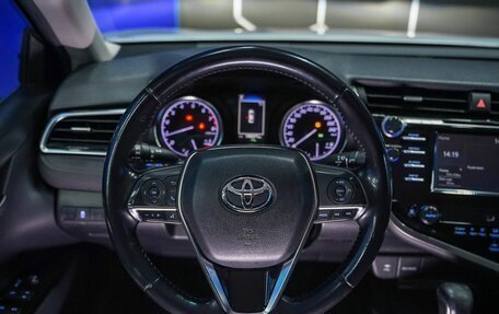 Toyota Camry, 2019 год, 2 350 000 рублей, 28 фотография