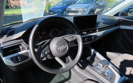 Audi A4, 2022 год, 3 368 793 рублей, 10 фотография