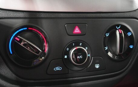 Hyundai Solaris II рестайлинг, 2019 год, 1 695 000 рублей, 13 фотография