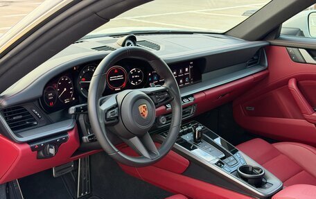 Porsche 911, 2021 год, 15 000 000 рублей, 15 фотография