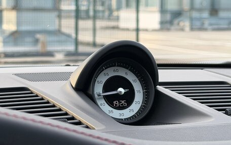 Porsche 911, 2021 год, 15 000 000 рублей, 24 фотография