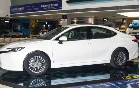 Toyota Camry, 2026 год, 3 950 000 рублей, 2 фотография