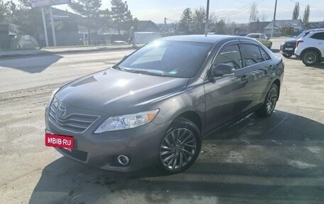 Toyota Camry, 2011 год, 1 107 000 рублей, 2 фотография