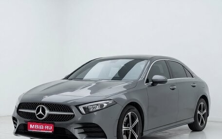 Mercedes-Benz A-Класс, 2022 год, 1 950 000 рублей, 1 фотография