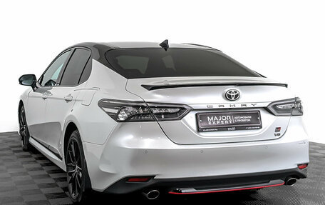 Toyota Camry, 2021 год, 3 500 000 рублей, 7 фотография