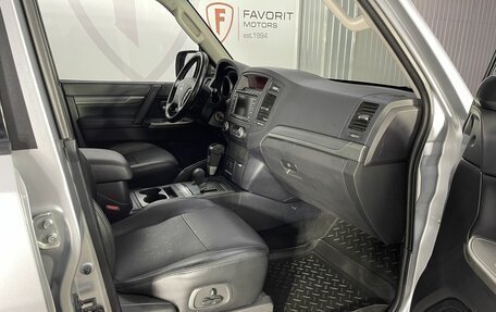 Mitsubishi Pajero IV, 2012 год, 2 195 000 рублей, 14 фотография