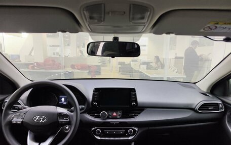 Hyundai i30 III, 2022 год, 2 199 000 рублей, 14 фотография