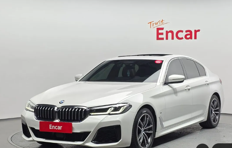 BMW 5 серия G30, 2022 год, 5 080 000 рублей, 1 фотография