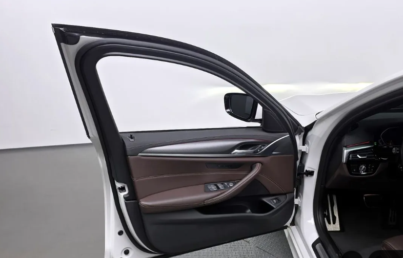 BMW 5 серия G30, 2022 год, 5 080 000 рублей, 8 фотография