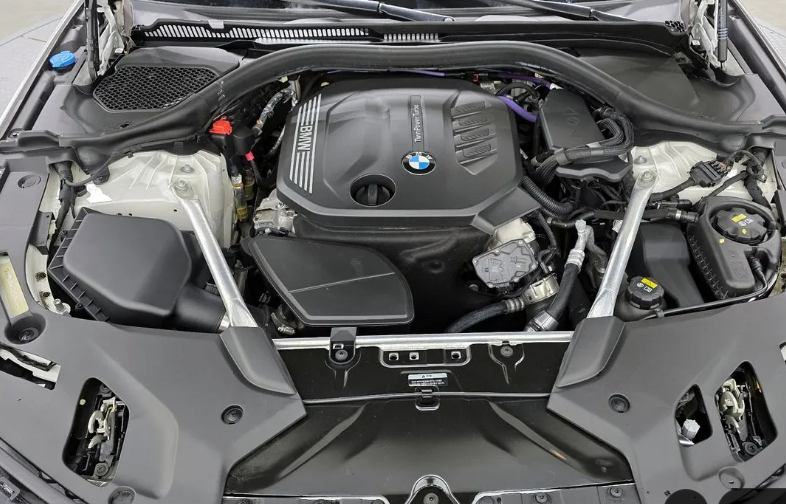 BMW 5 серия G30, 2022 год, 5 080 000 рублей, 4 фотография